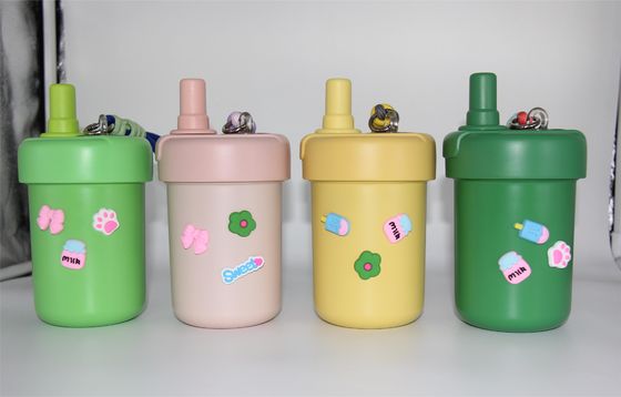 Neuer Stil Farbiger Vakuum-isolierter Fruchtbecher mit Deckel Edelstahl-Tumbler Kaffeebecher mit Doppelwand