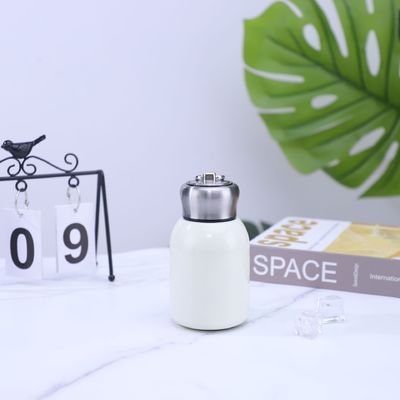 Tasse aus Edelstahl mit Deckel